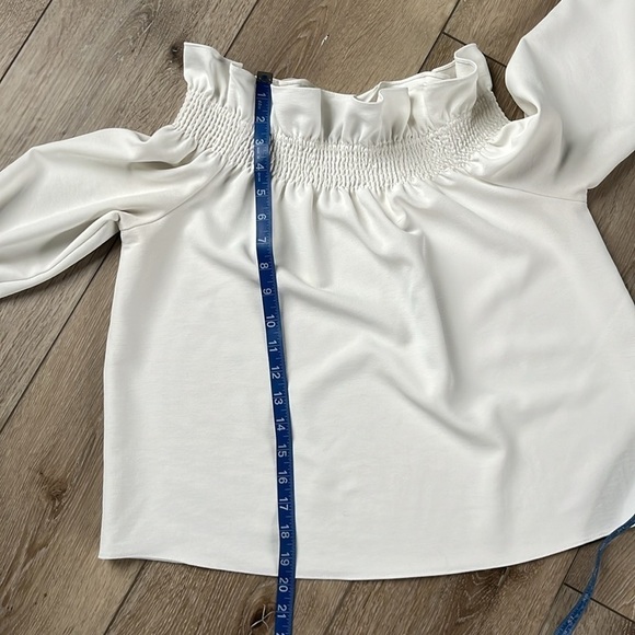 Tuckernuck Avon Lane White Off the Shoulder Marguerite Blouse - Picture 12 of 12
